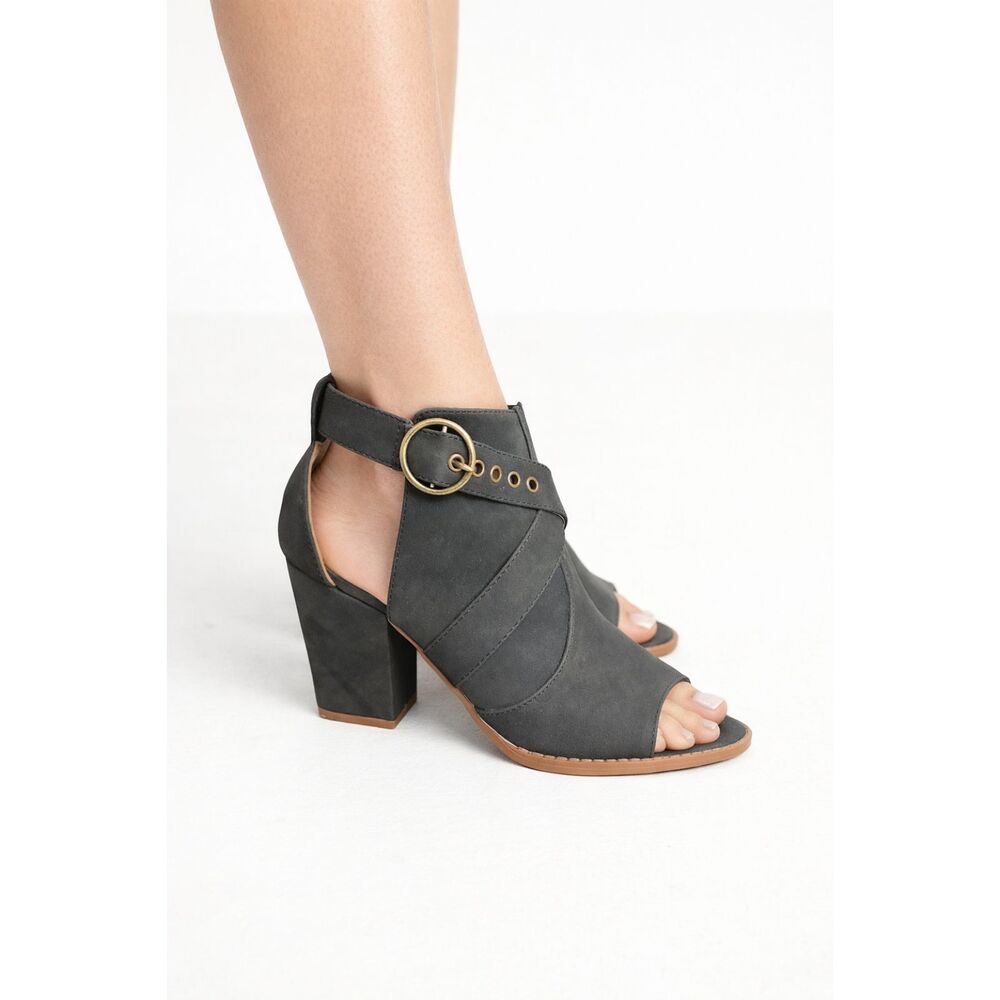 Qupid Women’s Black Block Heel Sandals Size 7 Open Toe Chunky Heel Shoes